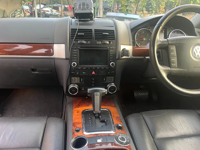 VW Touareg, снимка 10 - Автомобили и джипове - 52163469