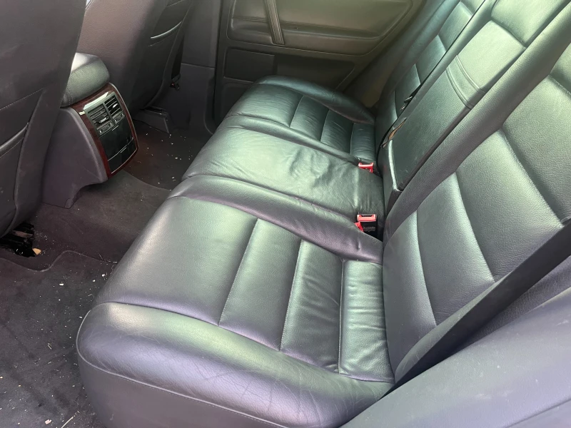 VW Touareg, снимка 9 - Автомобили и джипове - 52163469