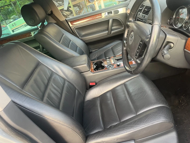 VW Touareg, снимка 12 - Автомобили и джипове - 52163469