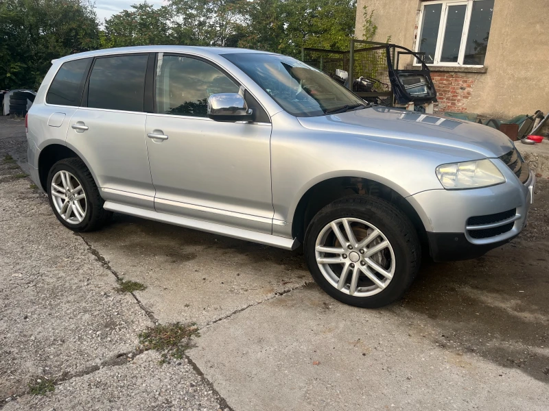 VW Touareg, снимка 3 - Автомобили и джипове - 52163469