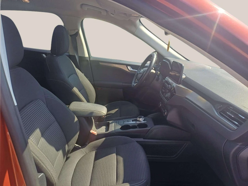 Ford Kuga 1.5 TDCi, снимка 12 - Автомобили и джипове - 51827603