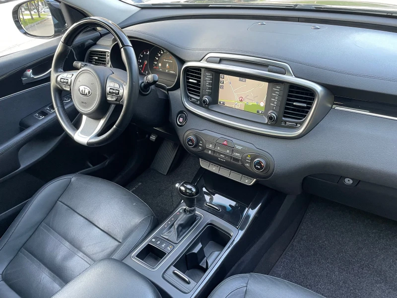 Kia Sorento 2.2 CRDi 16V - 4x4 EURO 6B, снимка 10 - Автомобили и джипове - 52042213