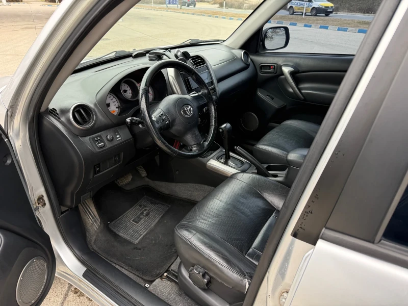 Toyota Rav4 2.0 VVTI, снимка 12 - Автомобили и джипове - 53177345