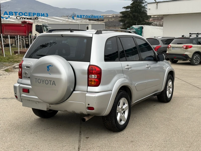 Toyota Rav4 2.0 VVTI, снимка 7 - Автомобили и джипове - 53177345