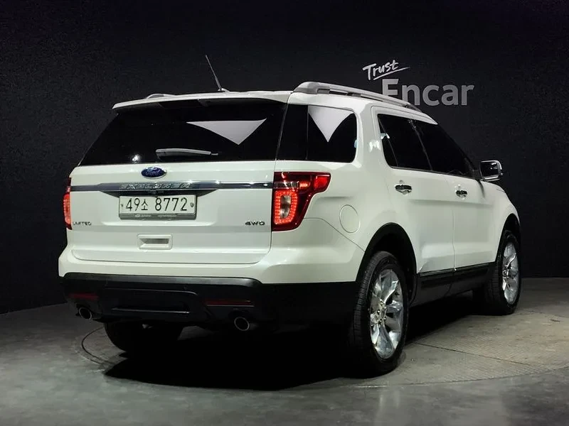 Ford Explorer 3.5 AWD - САМО 30% АВАНС, снимка 2 - Автомобили и джипове - 56368568