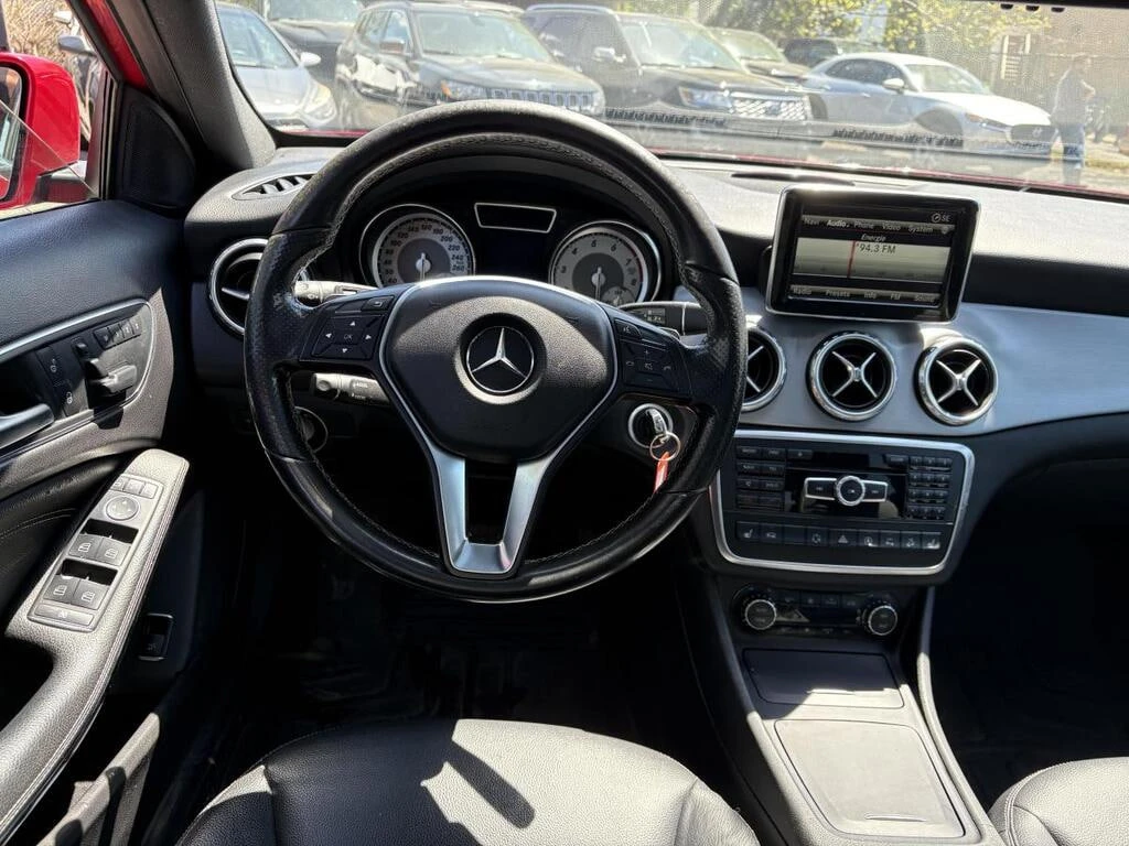 Mercedes-Benz GLA 250 4MATIC* AMG-Pack* BiXenon* Подгрев* Пано* Камера*  - изображение 9