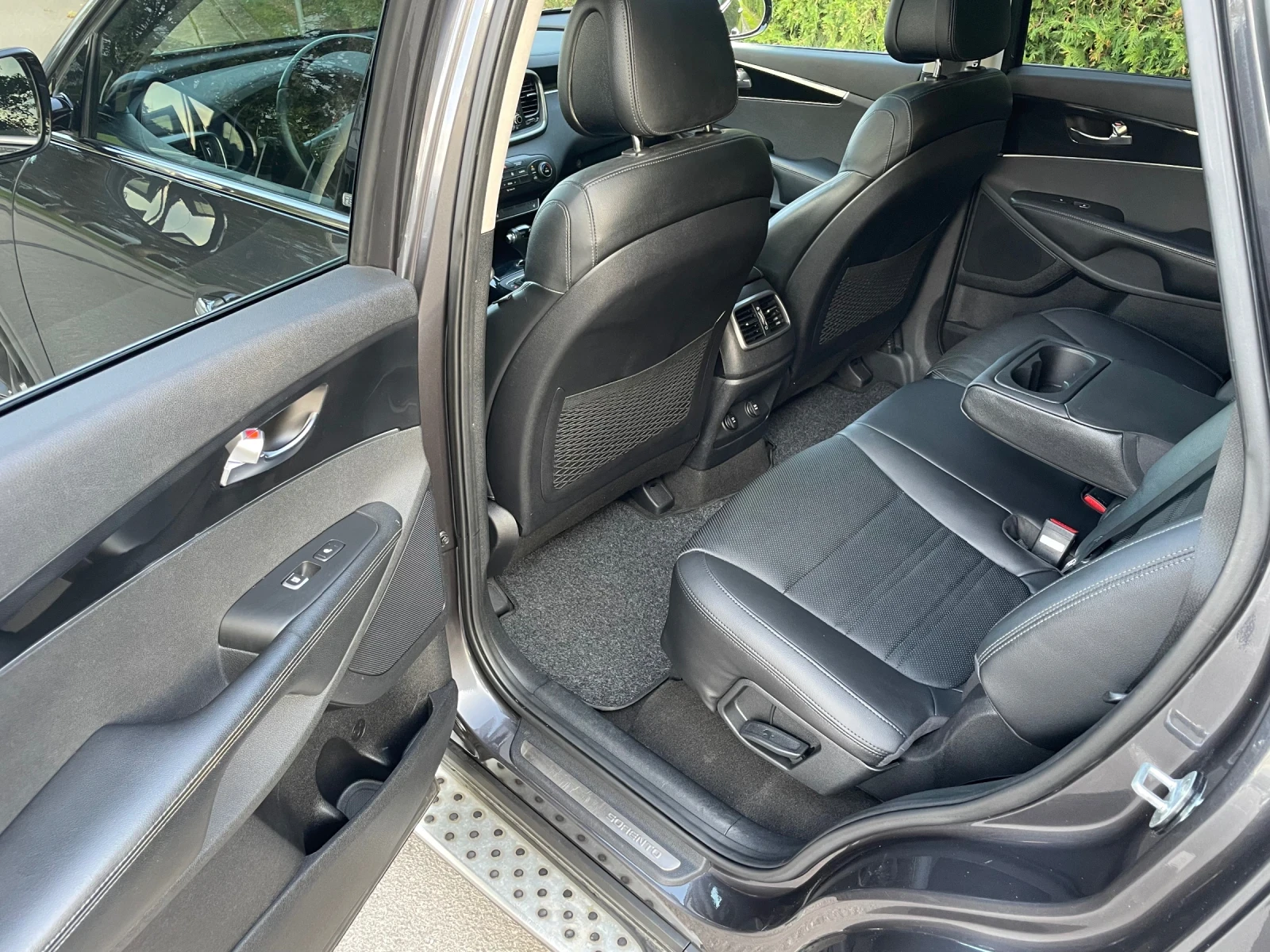 Kia Sorento 2.2 CRDi 16V - 4x4 EURO 6B - изображение 7