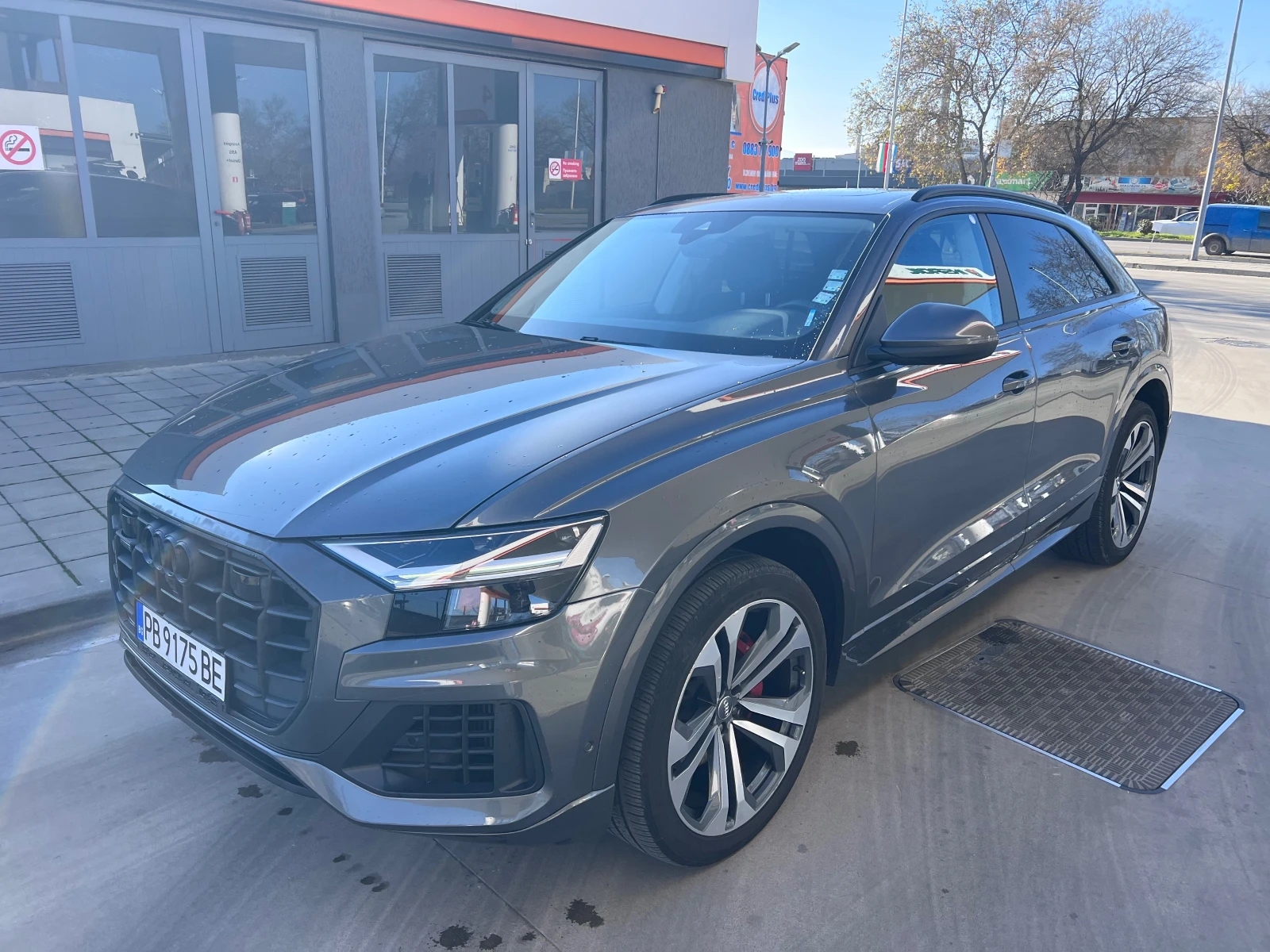 Audi Q8 S-LINE - изображение 2