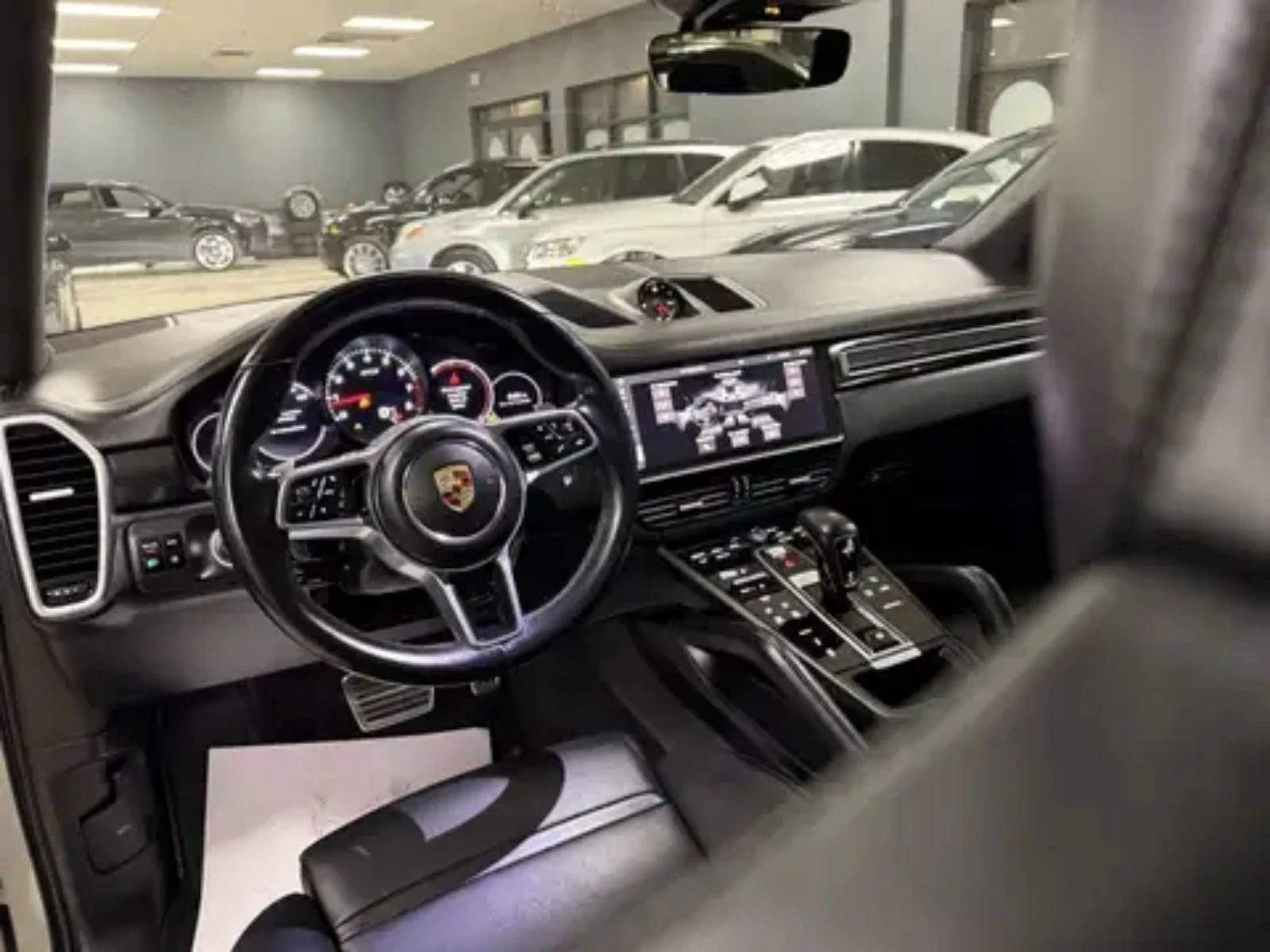 Porsche Cayenne GTS/2021/PANO/HUD/360/21'/SPORT CHRONO, снимка 15 - Автомобили и джипове - 53724868