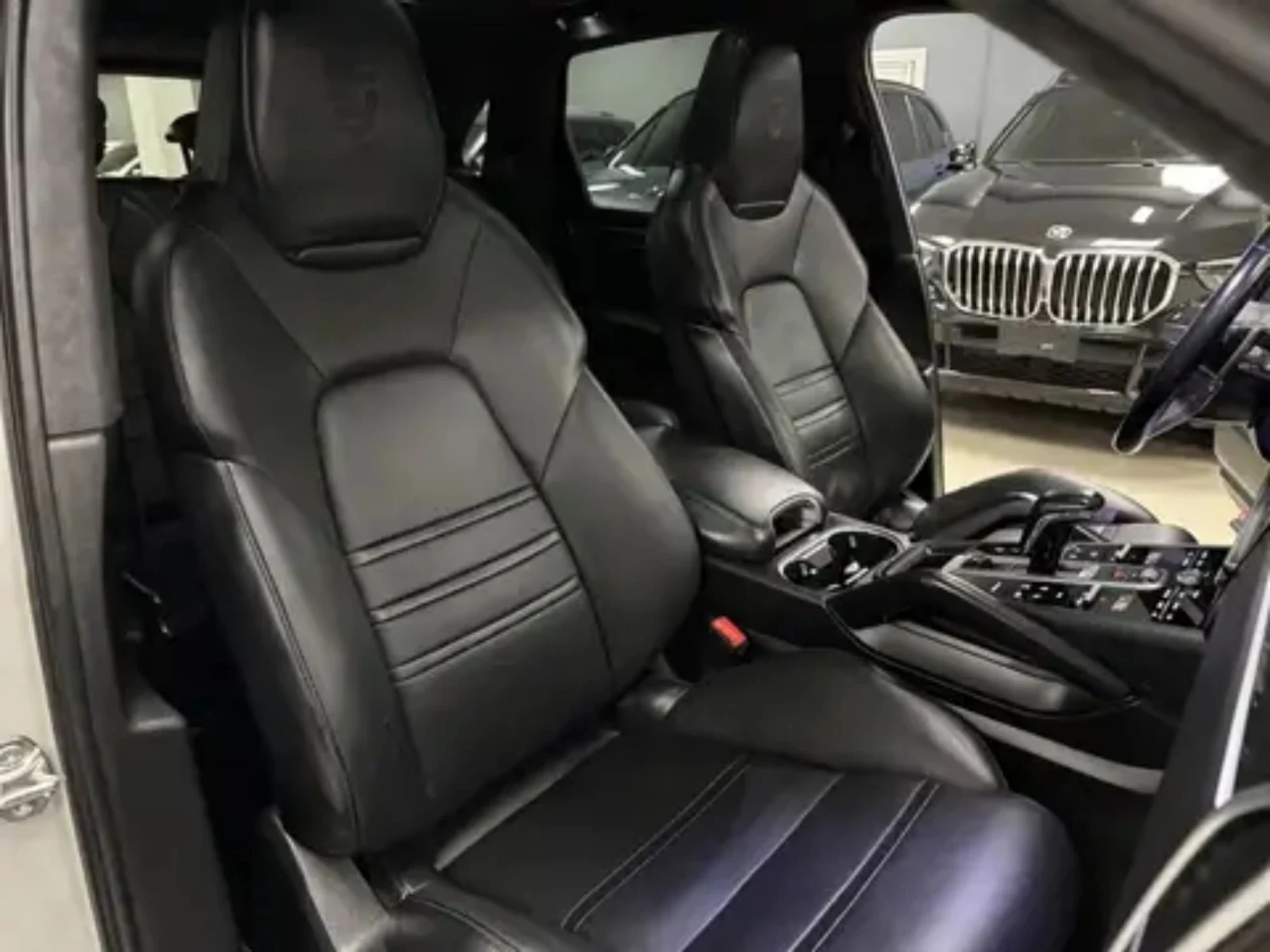 Porsche Cayenne GTS/2021/PANO/HUD/360/21'/SPORT CHRONO, снимка 12 - Автомобили и джипове - 53724868