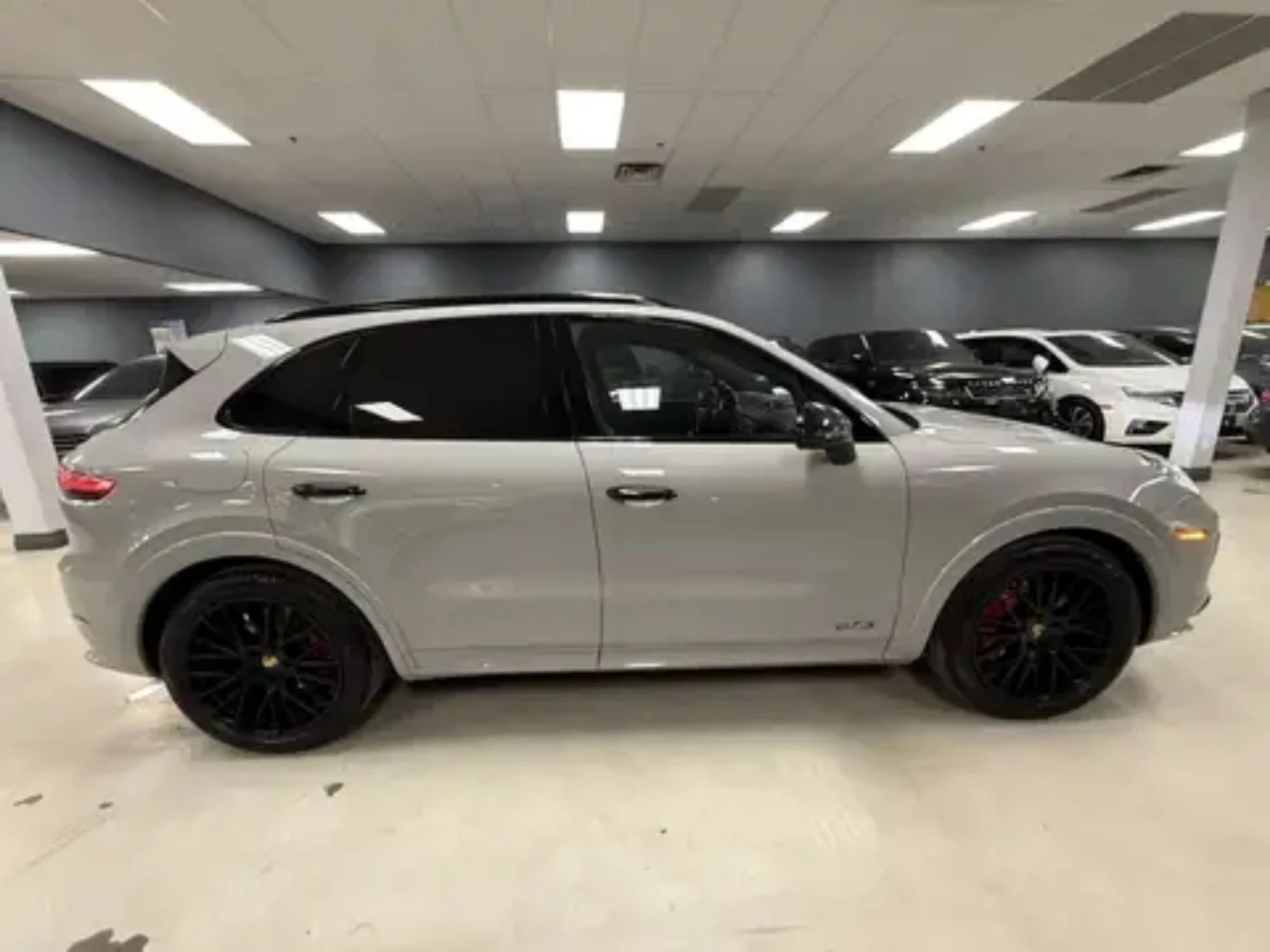 Porsche Cayenne GTS/2021/PANO/HUD/360/21'/SPORT CHRONO - изображение 8