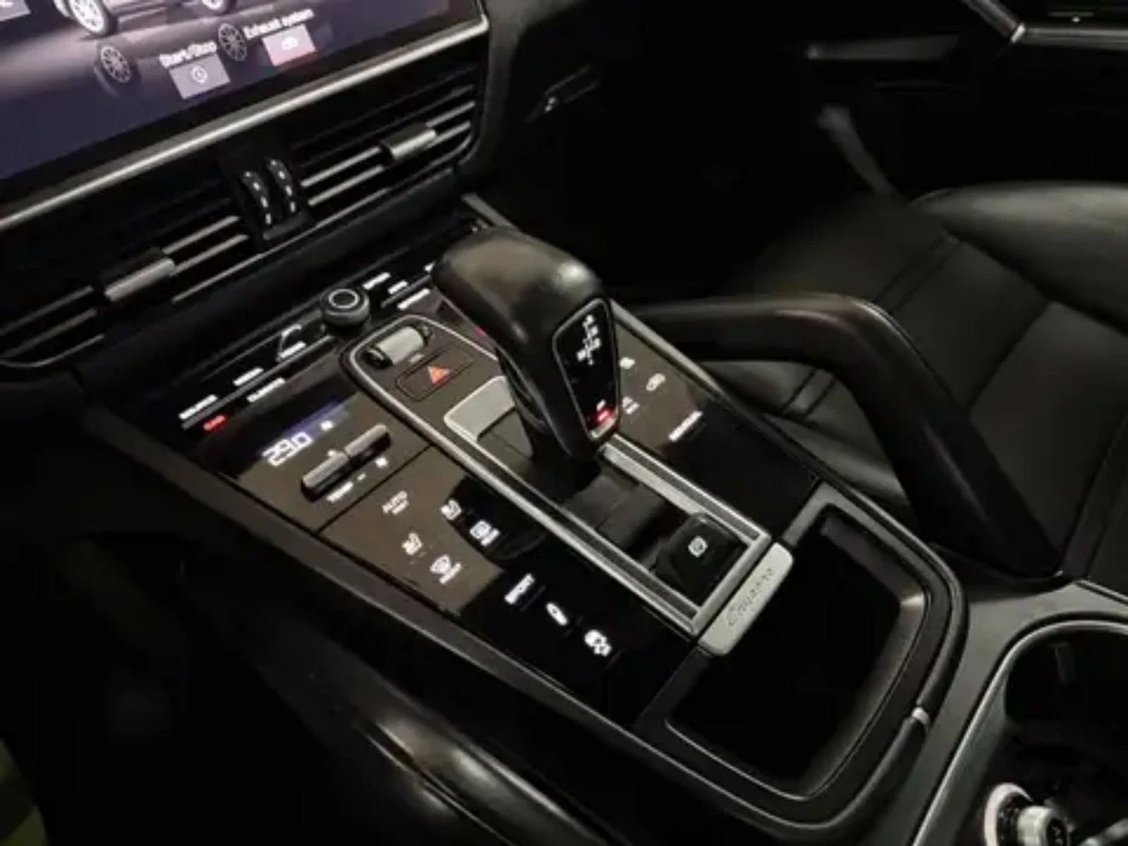 Porsche Cayenne GTS/2021/PANO/HUD/360/21'/SPORT CHRONO, снимка 17 - Автомобили и джипове - 53724868