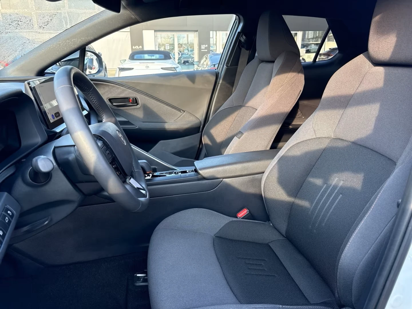 Toyota C-HR 2.0* TEAM-D* CAM* KEYLESS* DISTR* , снимка 8 - Автомобили и джипове - 53993787