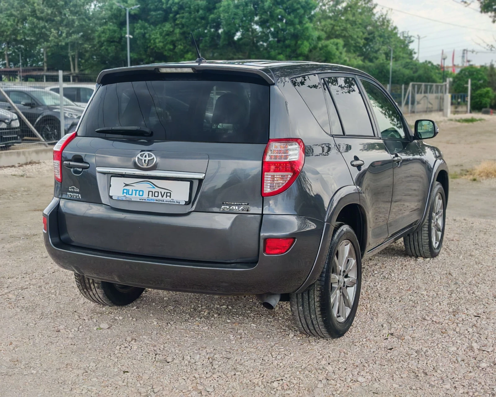 Toyota Rav4 2.2 150 К.С. ДИЗЕЛ!АВТОМАТ!4Х4!126 000 КМ! , снимка 5 - Автомобили и джипове - 54528422