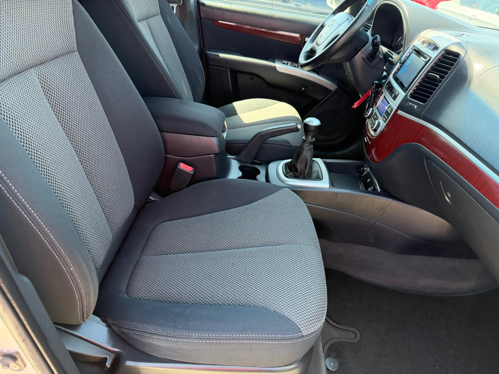 Hyundai Santa fe 2.2 CRDI 4X4, снимка 12 - Автомобили и джипове - 54862839
