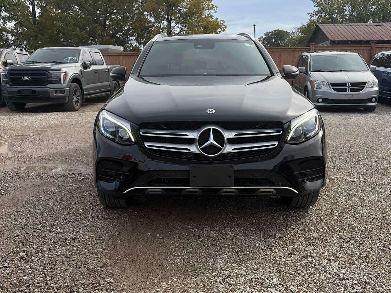 Mercedes-Benz GLC 300 * CARFAX * KEYLESS * 360 КАМЕРИ * ПОДГРЕВ * , снимка 2 - Автомобили и джипове - 56331478