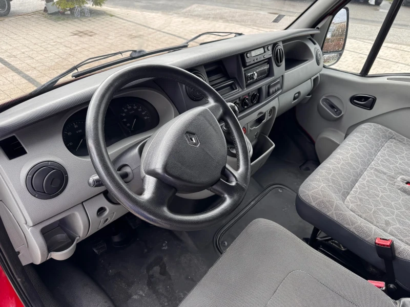 Renault Master 2.5dCI 9-местен Клима , снимка 13 - Бусове и автобуси - 48280028