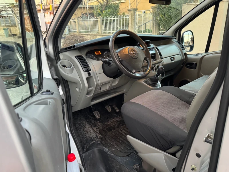 Opel Vivaro, снимка 9 - Бусове и автобуси - 49424122