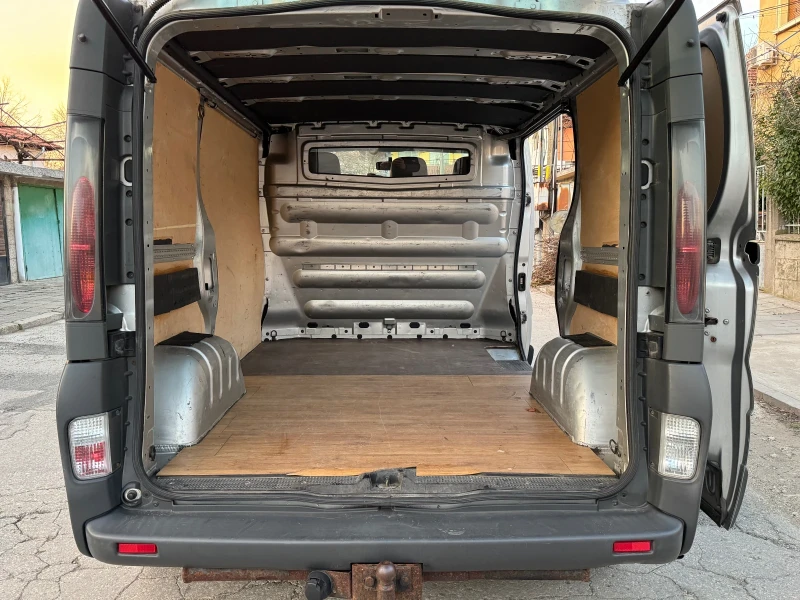 Opel Vivaro, снимка 14 - Бусове и автобуси - 49424122