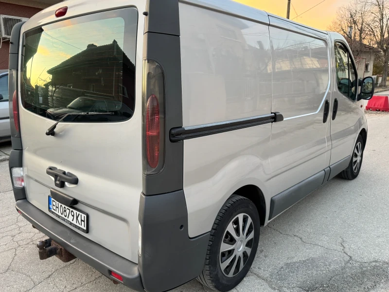 Opel Vivaro, снимка 6 - Бусове и автобуси - 49424122