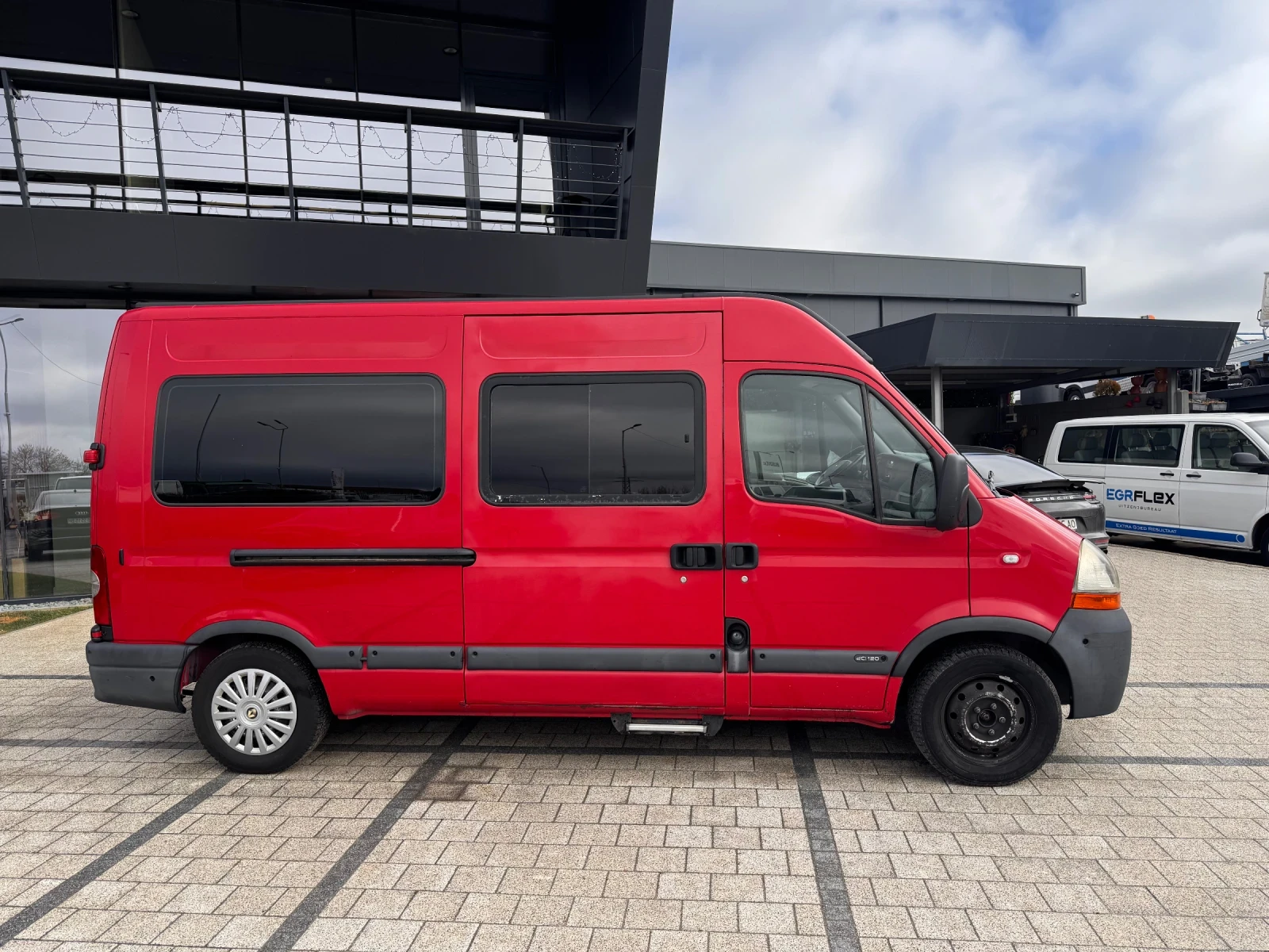 Renault Master 2.5dCI 9-местен Клима  - изображение 6