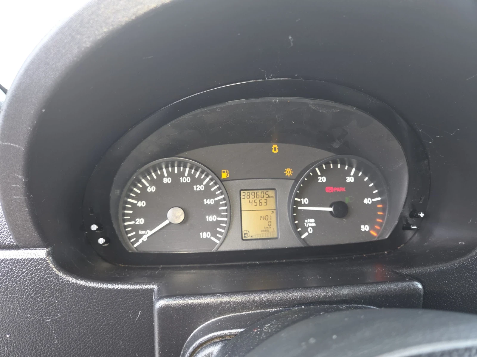 Mercedes-Benz 313  - изображение 10