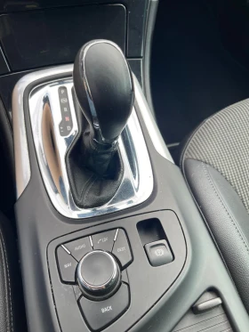 Opel Insignia 2.0 CDTI  Автомат комби, снимка 7