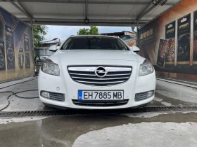 Opel Insignia 2.0 CDTI  Автомат комби, снимка 2