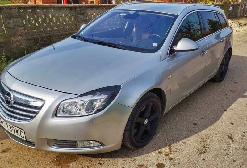 Opel Insignia, снимка 4 - Автомобили и джипове - 45280405