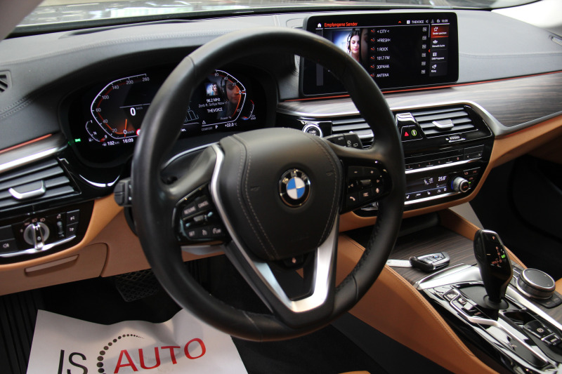 BMW 530 Xdrive/Luxury Line/Head-up/Harman&Kardon, снимка 17 - Автомобили и джипове - 45312346