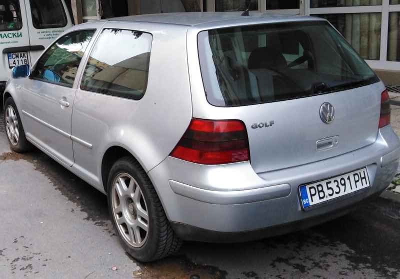 VW Golf 4, снимка 1 - Автомобили и джипове - 45828839