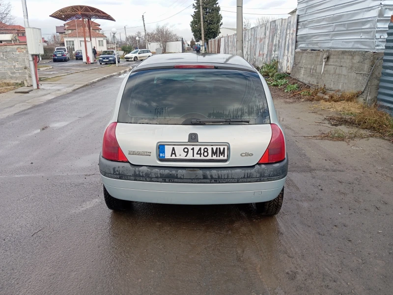 Renault Clio, снимка 3 - Автомобили и джипове - 48281181