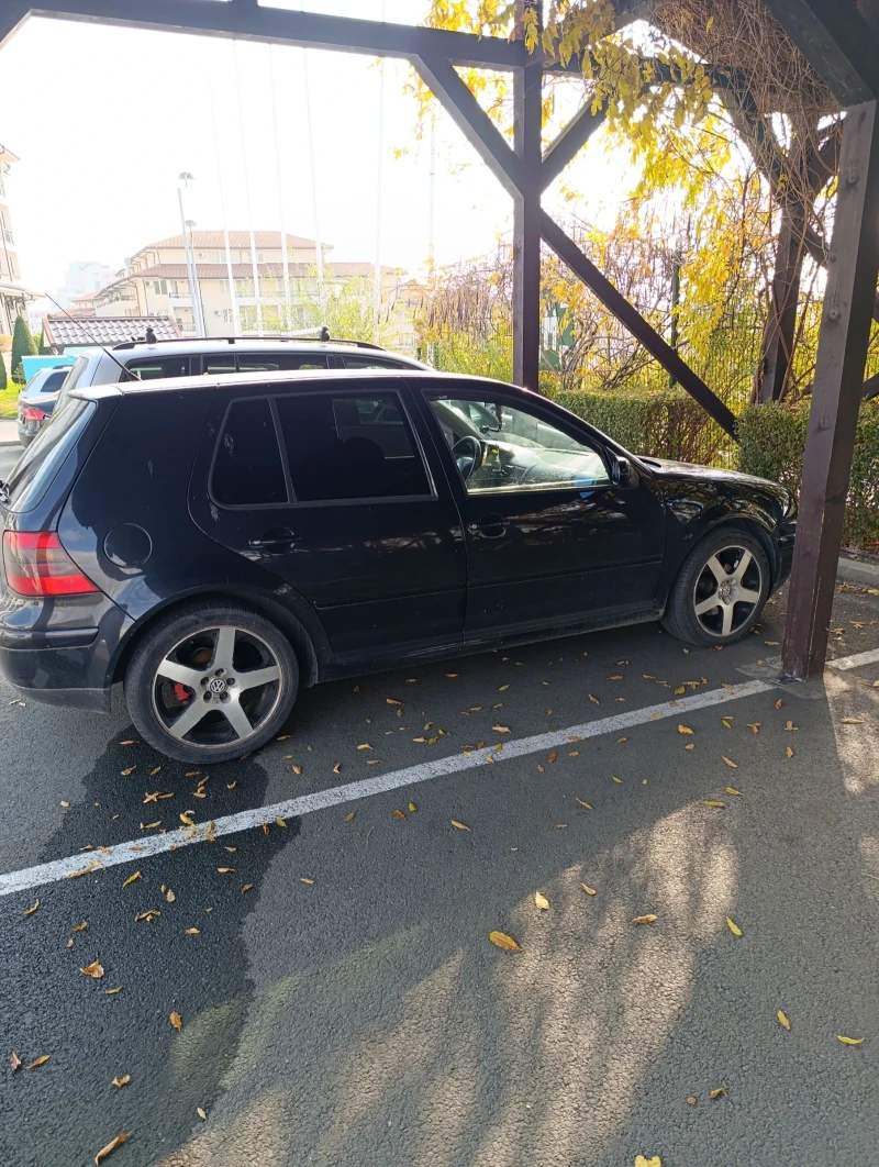 VW Golf, снимка 1 - Автомобили и джипове - 48339116