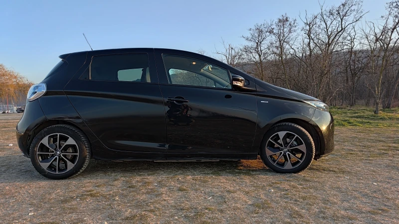 Renault Zoe, снимка 9 - Автомобили и джипове - 49425428