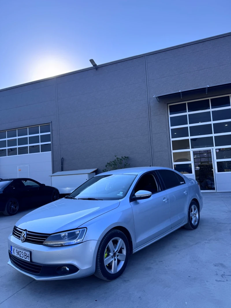 VW Jetta, снимка 4 - Автомобили и джипове - 52429593