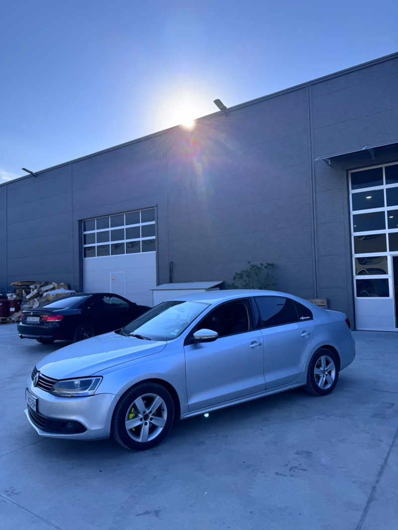 VW Jetta, снимка 5 - Автомобили и джипове - 52429593