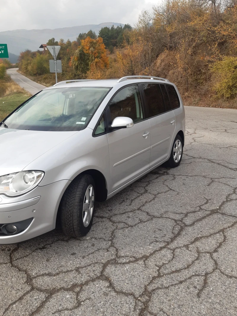 VW Touran, снимка 4 - Автомобили и джипове - 52606420