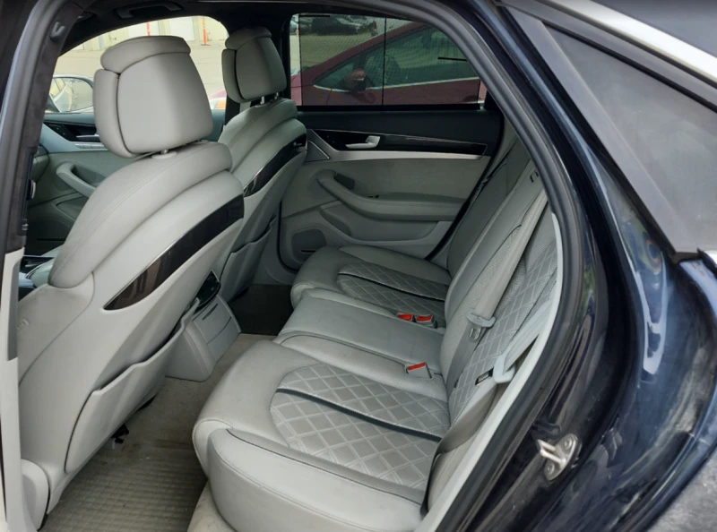 Audi S8 PLUS, снимка 11 - Автомобили и джипове - 52457739