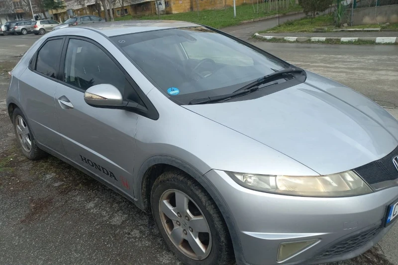 Honda Civic 1.8, снимка 4 - Автомобили и джипове - 53392707