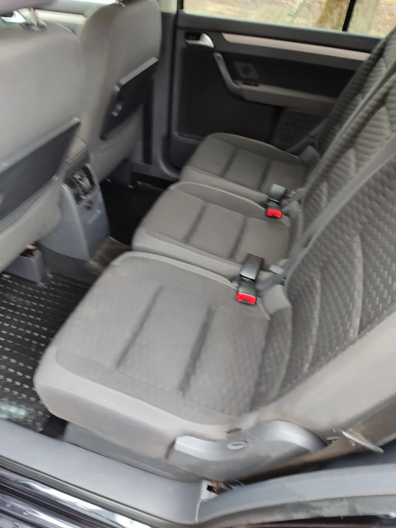 VW Touran Ван, снимка 11 - Автомобили и джипове - 53463499