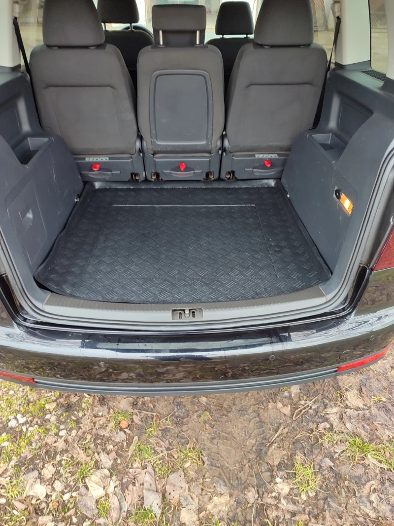 VW Touran Ван, снимка 9 - Автомобили и джипове - 53463499