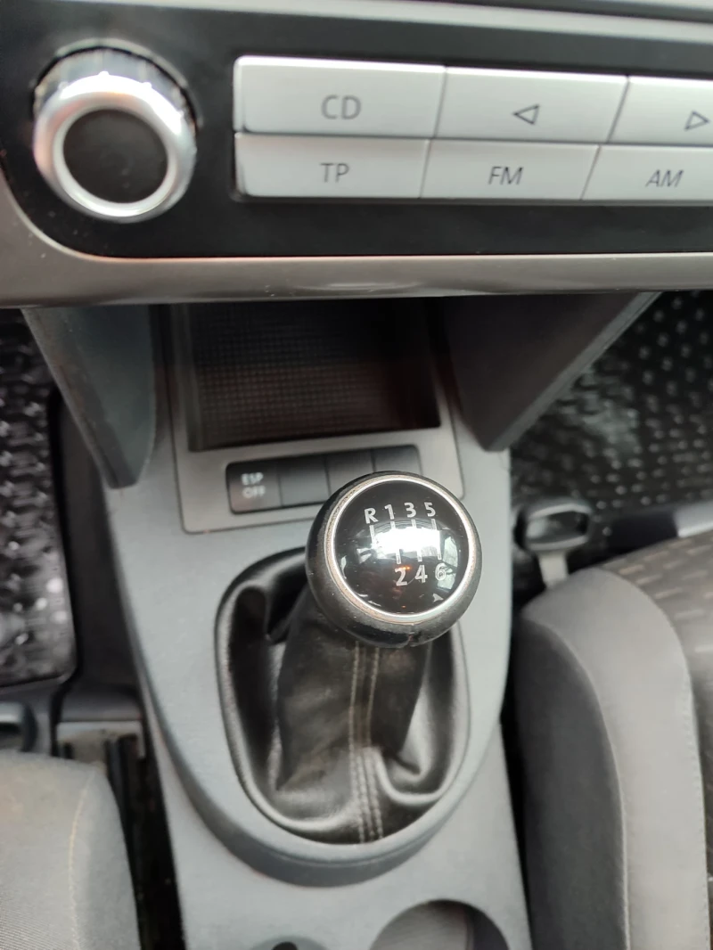 VW Touran Ван, снимка 14 - Автомобили и джипове - 53463499