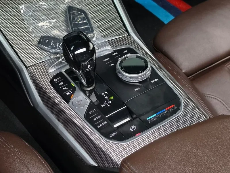 BMW 330 M Sports Hybrid - САМО 30% АВАНС, снимка 8 - Автомобили и джипове - 55991876