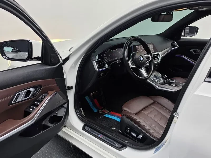BMW 330 M Sports Hybrid - САМО 30% АВАНС, снимка 9 - Автомобили и джипове - 55991876