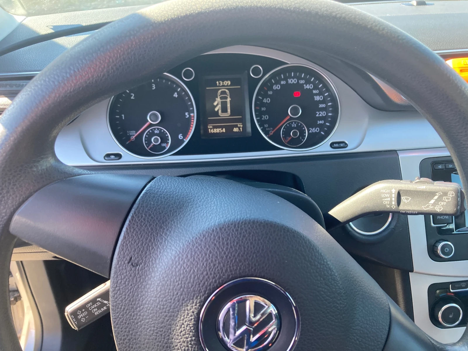 VW Passat 2.0 BLUEMOTION - изображение 6