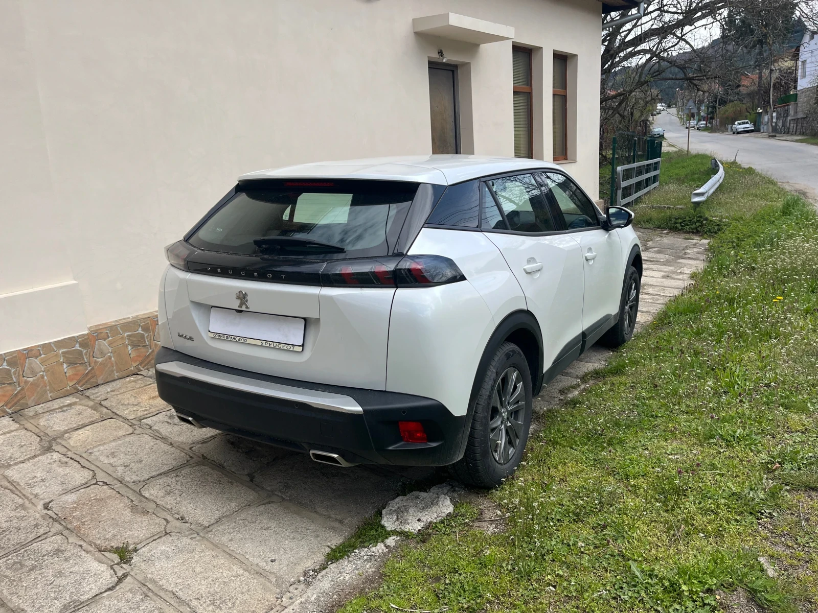 Peugeot 2008 New Line Up Active 1.2 PureTech 130 EAT8 - изображение 5
