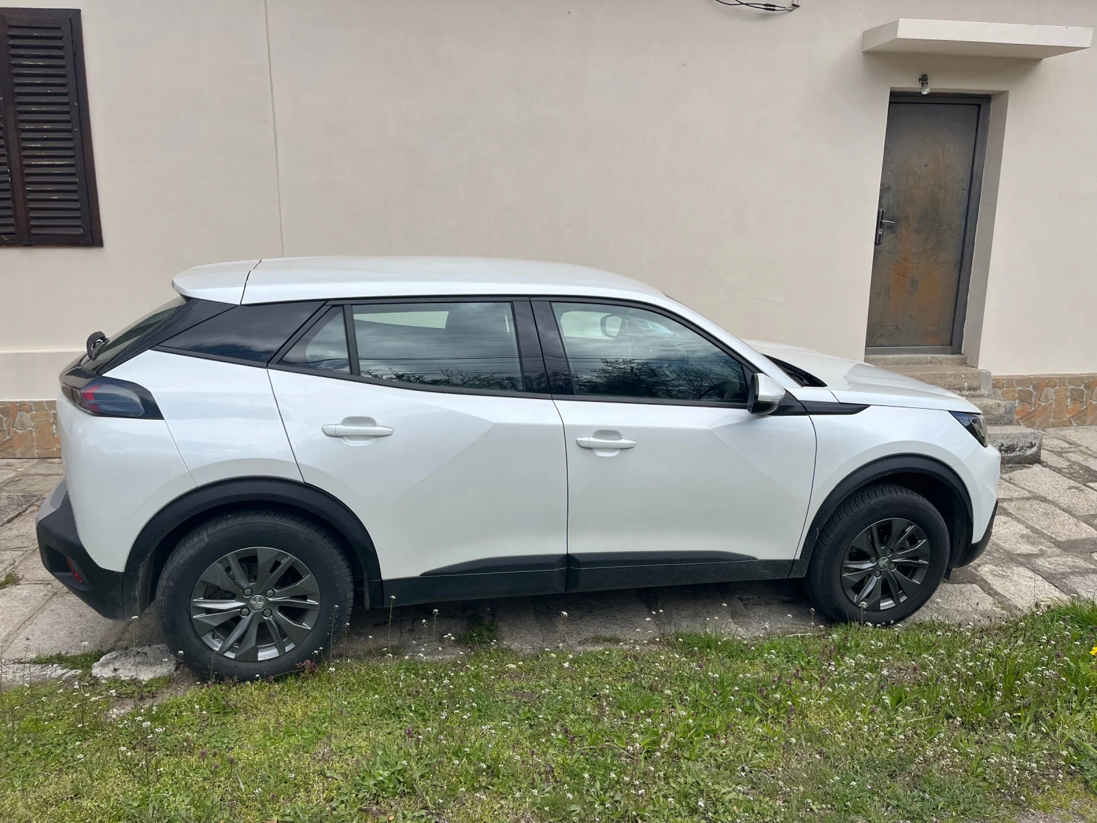 Peugeot 2008 New Line Up Active 1.2 PureTech 130 EAT8 - изображение 7