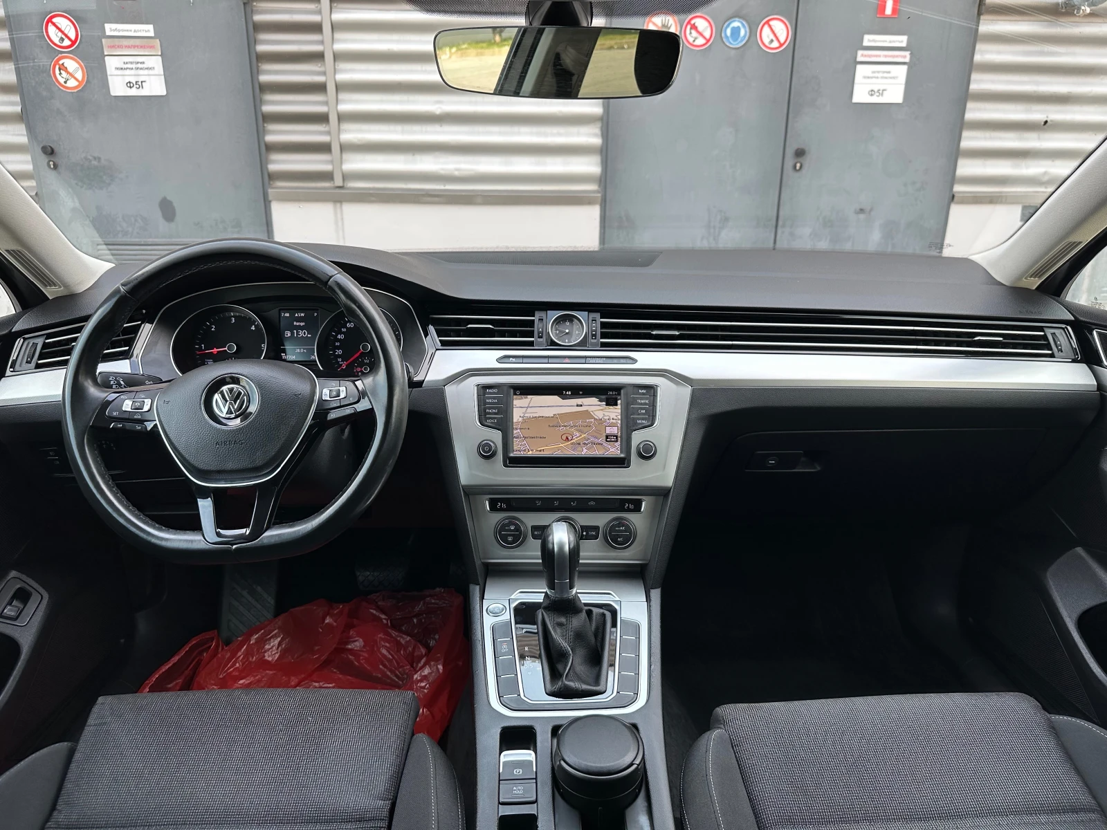 VW Passat 2.0 TDI * АВТОМАТ* DISTRIC*  - изображение 8