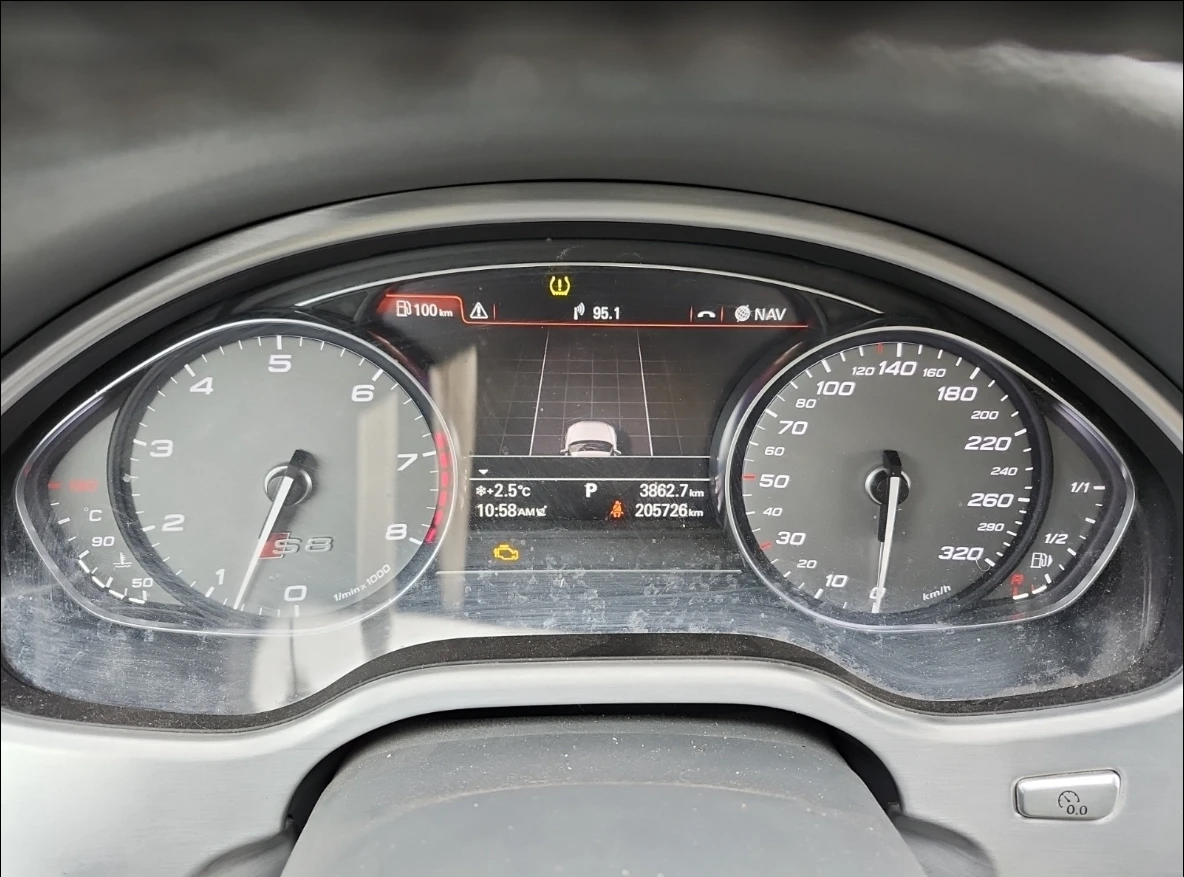 Audi S8 PLUS - изображение 7