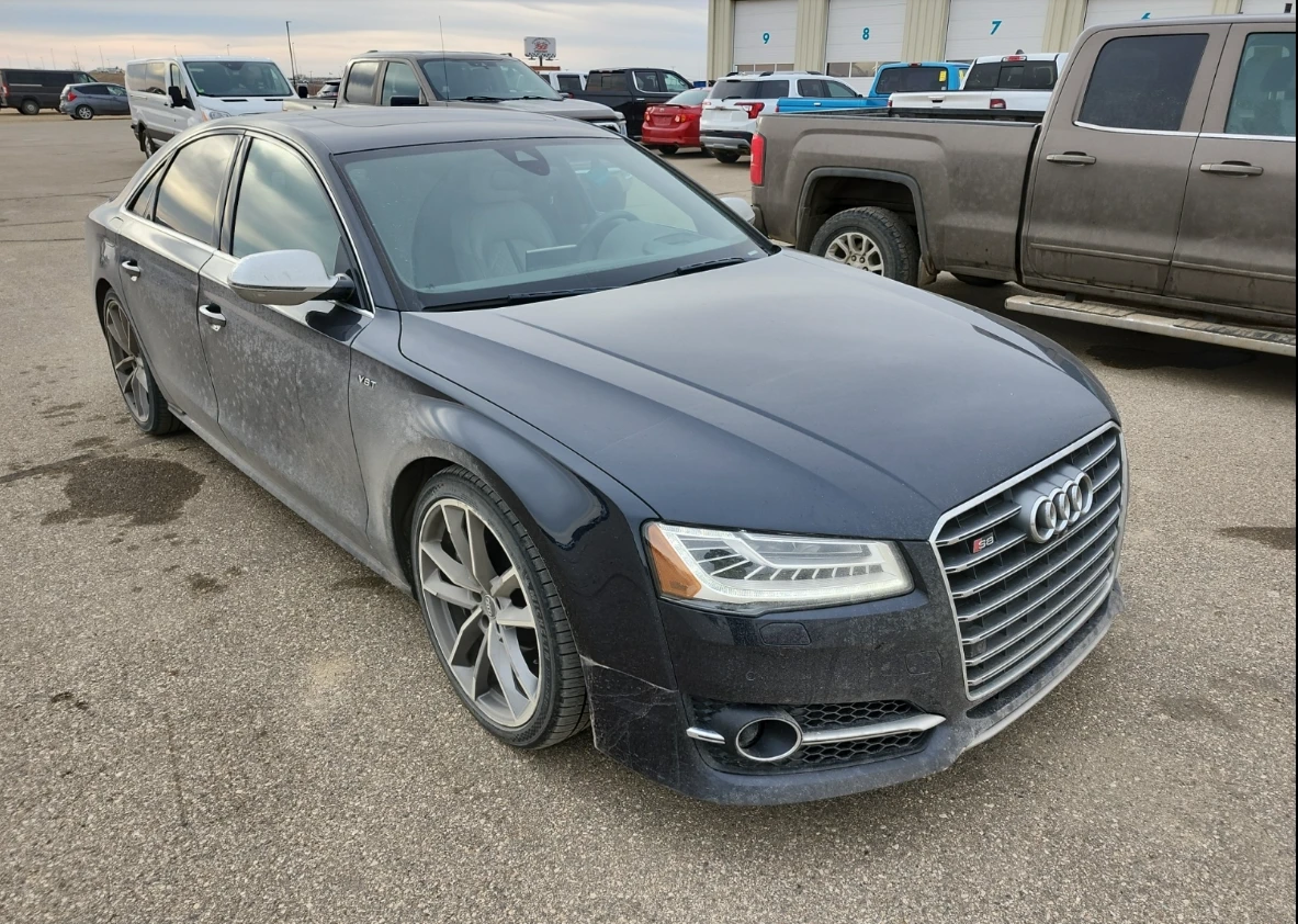Audi S8 PLUS - изображение 2